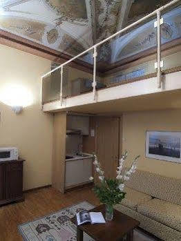 Lagrange 5* Turín